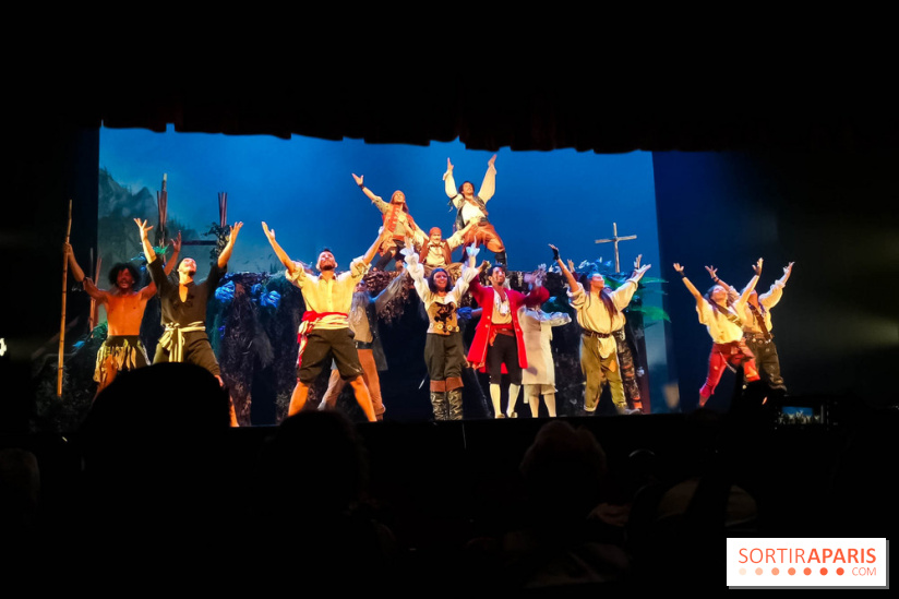 La comédie musicale Pirates : le destin d'Evan Kingsley aux Folies Bergère, notre critique