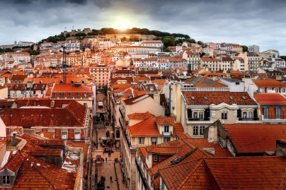 Covid: le Portugal rétablit un couvre-feu nocturne dans 45 communes, dont Lisbonne et Porto ...