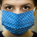 Coronavirus : la mairie de Paris va distribuer gratuitement des masques en tissu aux collégiens