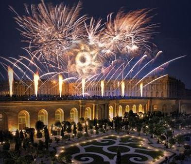 147671-le-roi-de-feu-le-spectacle-pyrotechnique-dans-les-jardins-du-chateau-de-versailles.jpg