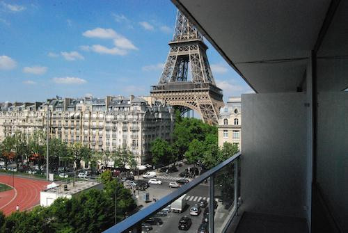 New Year's Eve 2021: dinner and Silent Balcony Party in front of Pullman Tour Eiffel ...