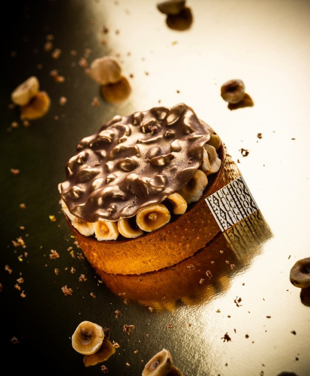 La Recette De La Tarte Gianduja Noisette De Francois Daubinet Chef Patissier Chez Fauchon Sortiraparis Com