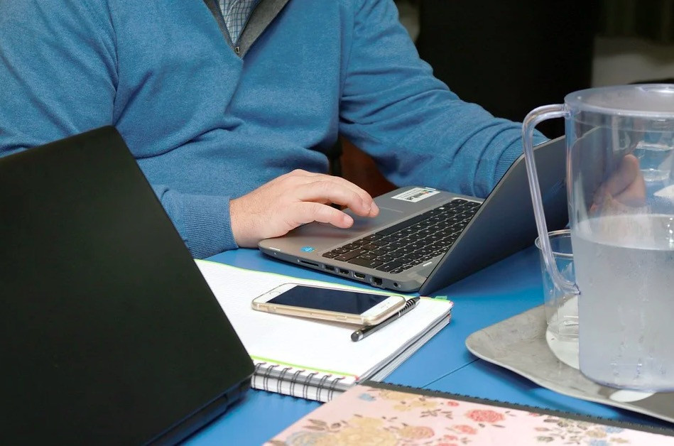 Covid Le Teletravail C Est Une Obligation Insiste Elisabeth Borne Sortiraparis Com