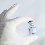 Vaccin coronavirus : la vaccination bientôt ouverte aux moins de 50 ans souffrant d'obésité