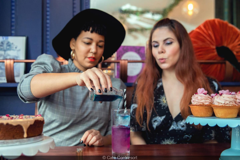 Le Café Contresort, coffee-shop et salon de thé ésotérique aux pâtisseries ensorcelées