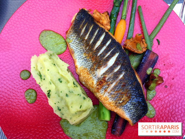 Le restaurant-terrasse des Jardins du Marais - Dorade snackée, légumes de saison