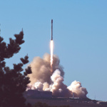 SpaceX envoie 60 satellites de plus en orbite pour alimenter sa constellation "Starlink"