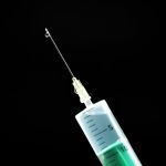 Covid : les soignants vont pouvoir se faire vacciner, sans distinction d'âge, dès samedi