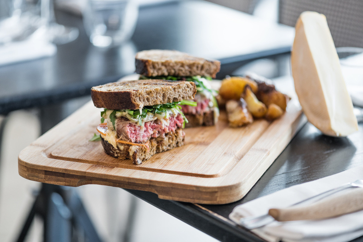 Uber Eats lance le Burger des Chefs