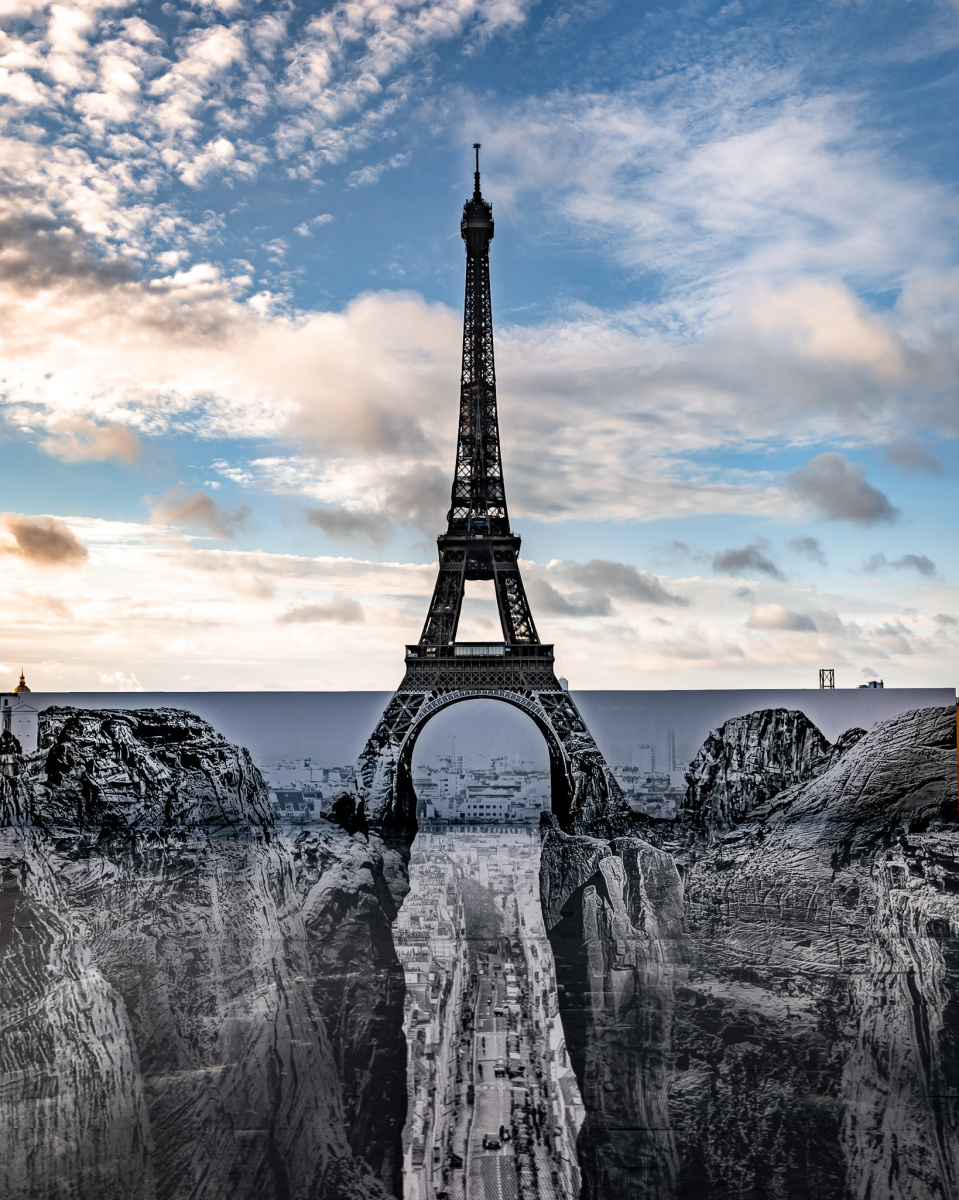 Jr At The Trocadero For An Anamorphosis Of The Eiffel Tower Sortiraparis Com