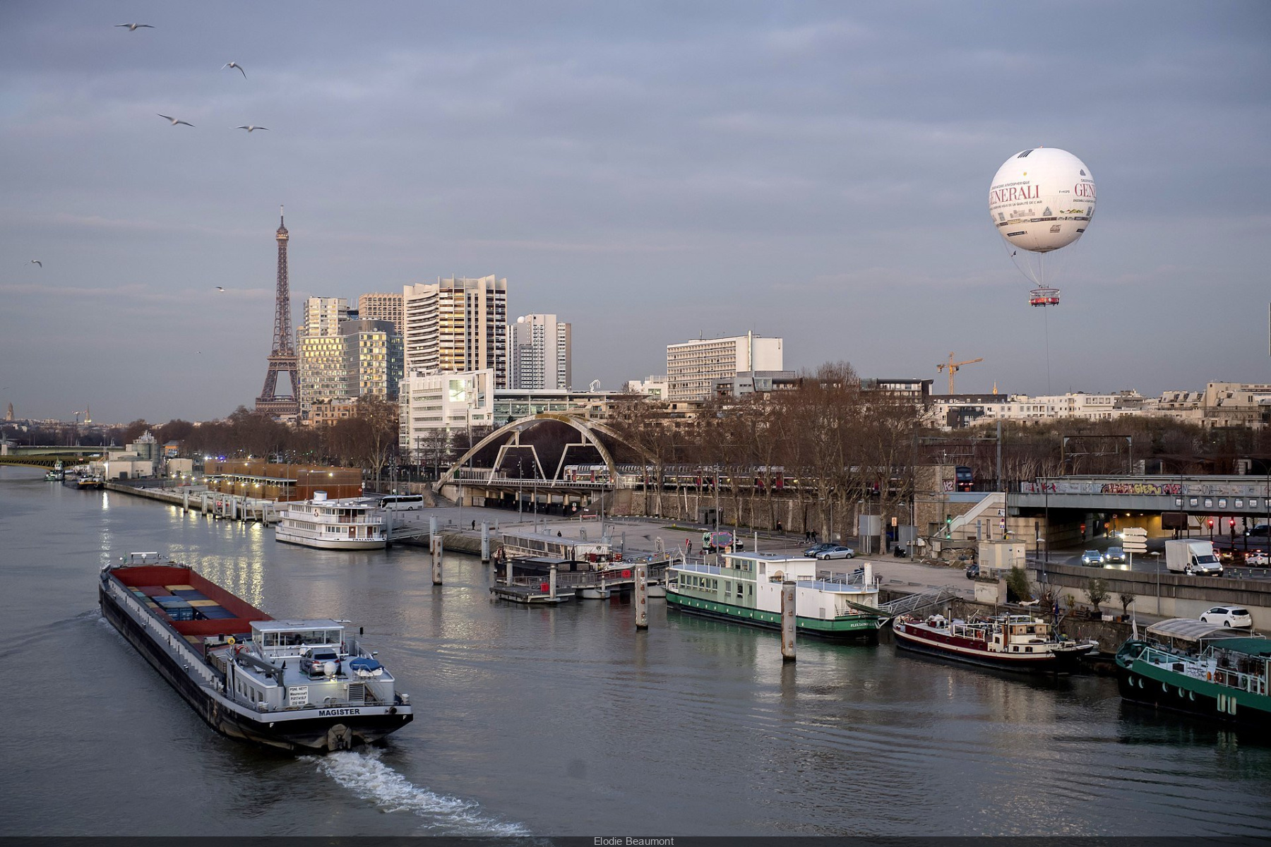 Insolite Une Montgolfiere Au Coeur De Paris Sortiraparis Com