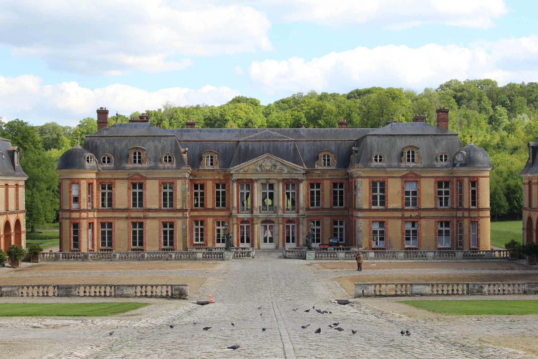 Le Ch teau  de  Dampierre  rouvre ses portes aux visiteurs 