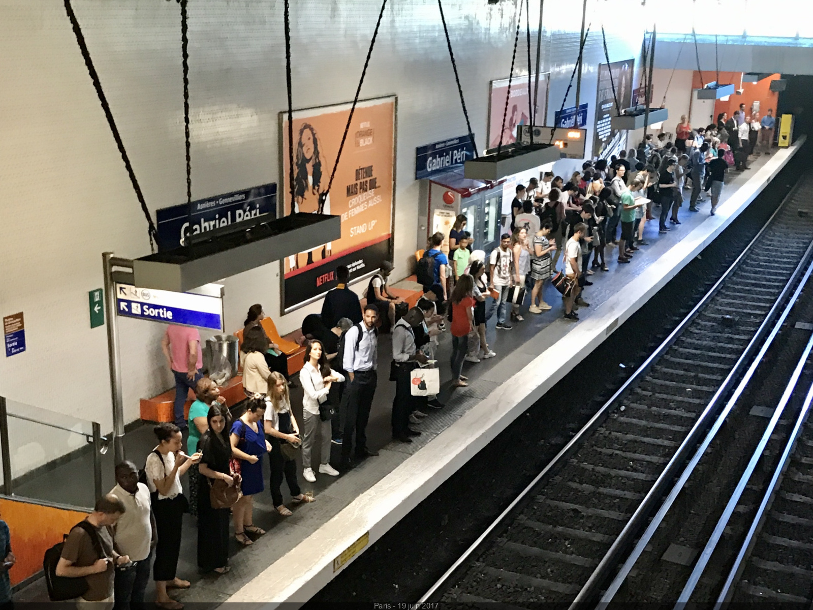 Cara Menggunakan Paris Metro Untuk Bepergian Di Kota Paris | Tous Les