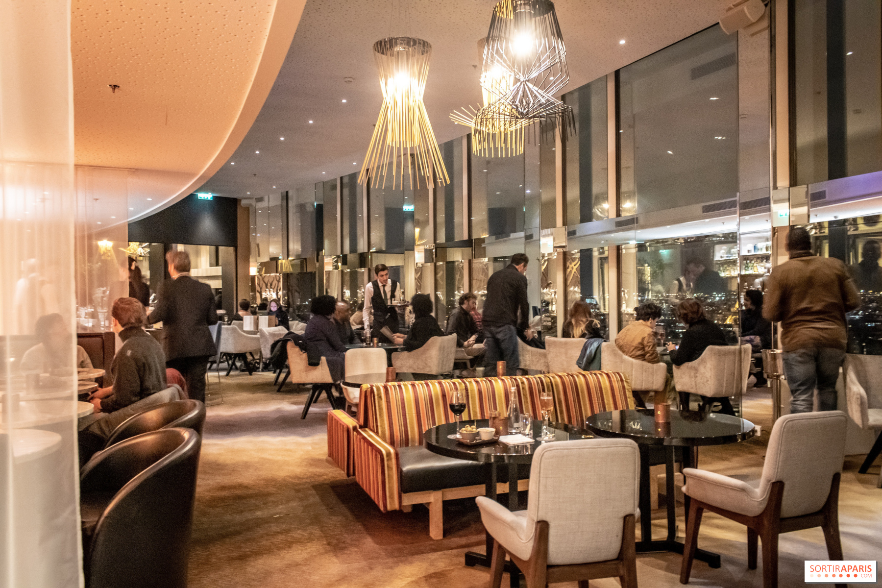 Windo le nouveau bar en rooftop du Hyatt Regency à Paris