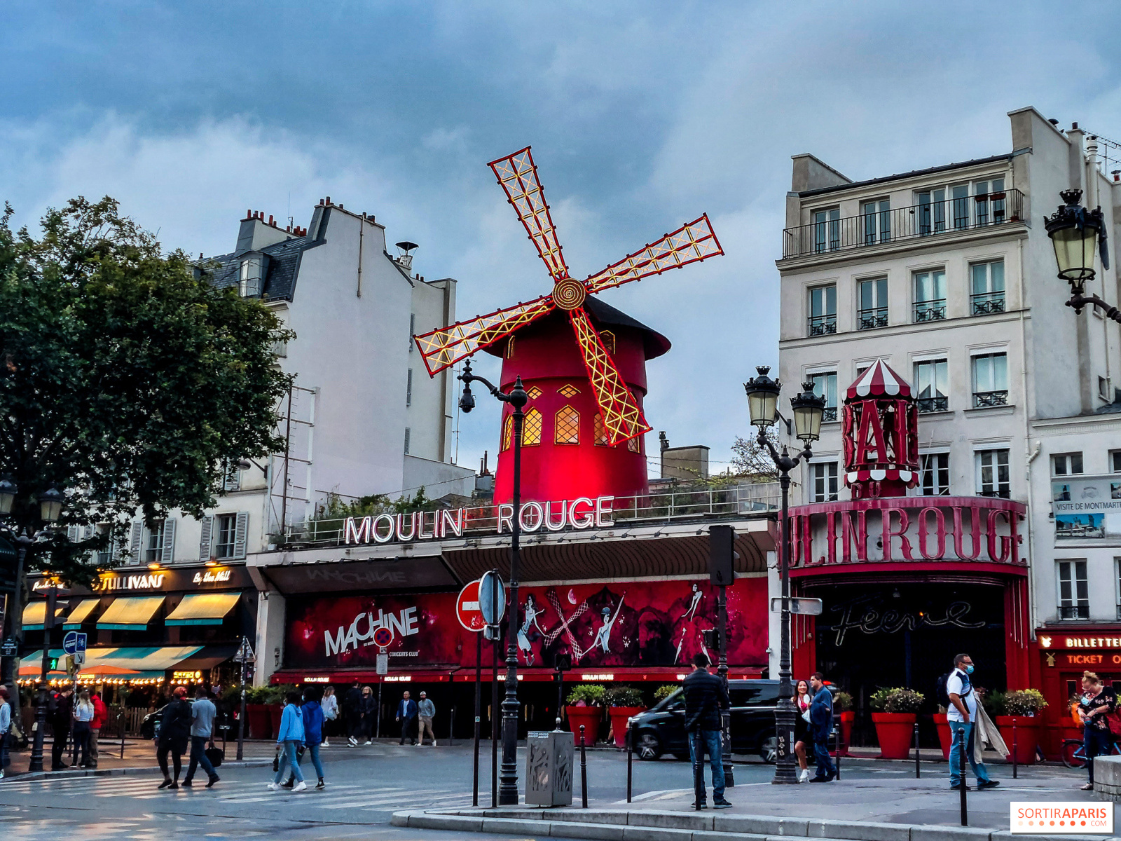The Moulin Rouge reopens from September 10, 2021
