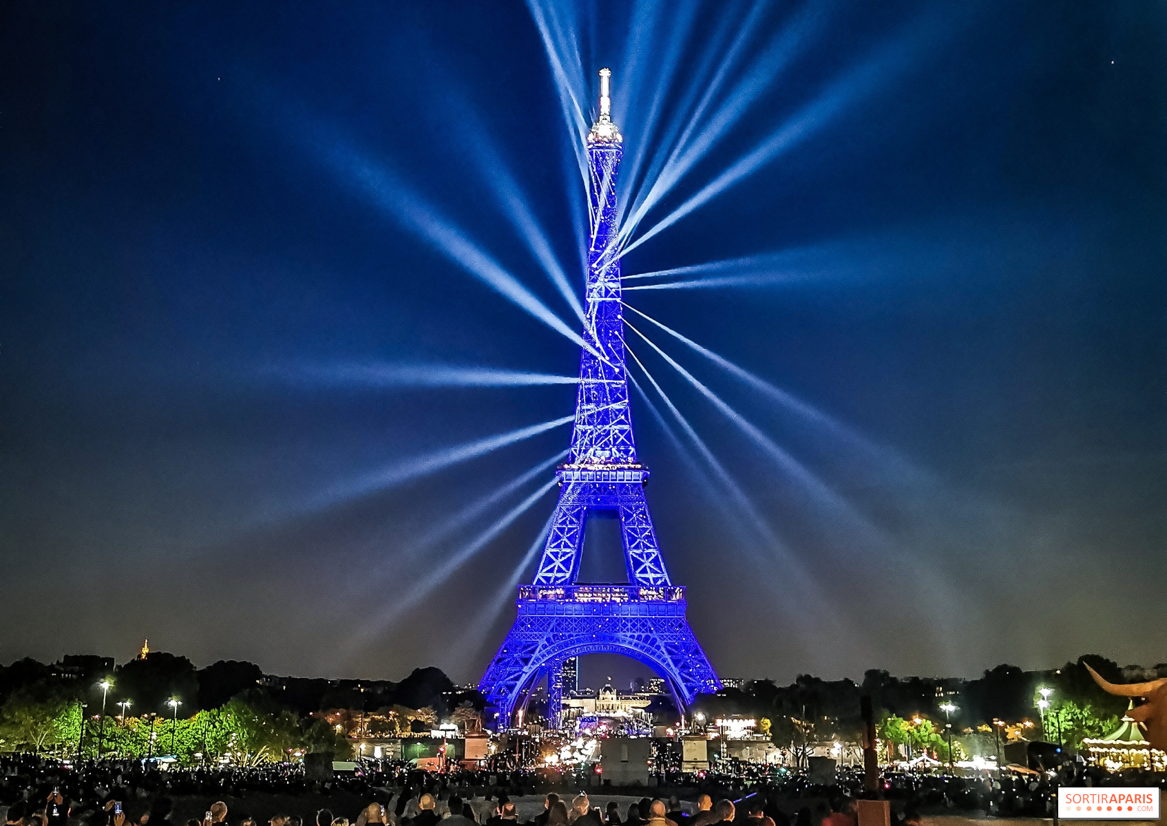The Eiffel Tower Celebrates Its 130th Anniversary With A Light And Sound Show Sortiraparis Com
