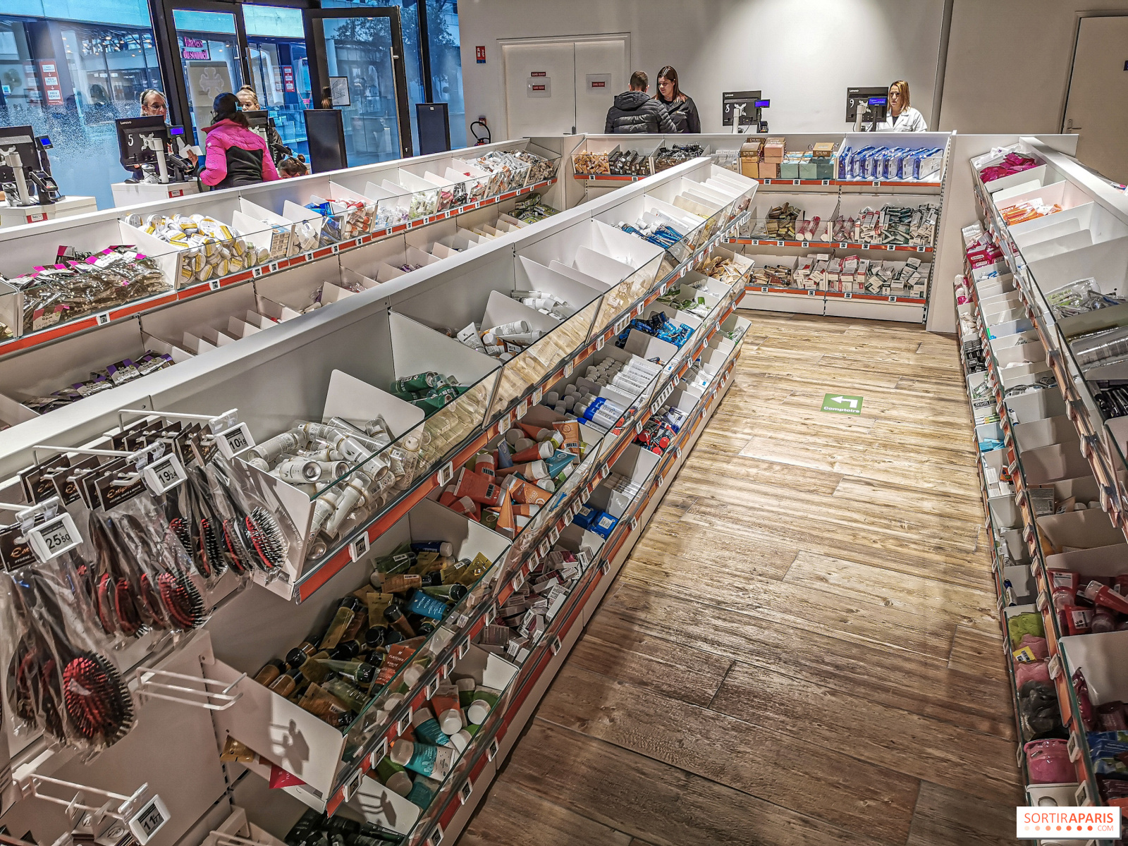 coronavirus les pharmacies autorisees a vendre des masques grand public et chirurgicaux sortiraparis com