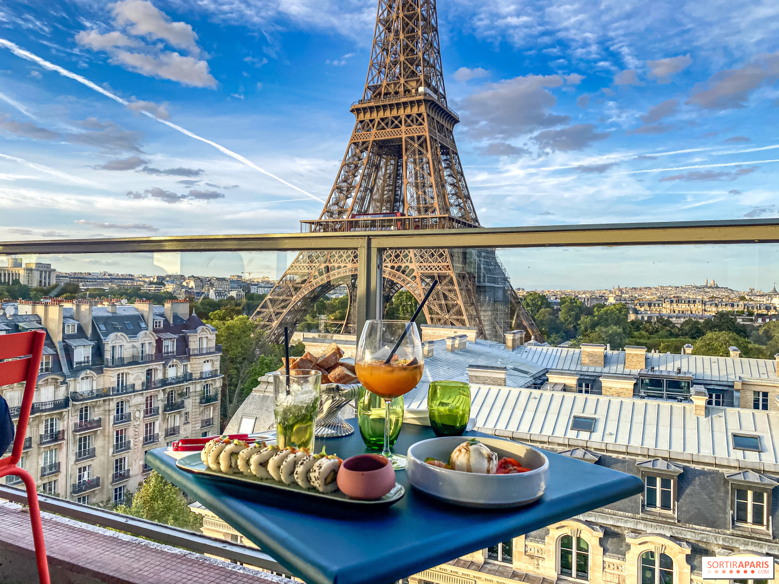 bar avec vue tour eiffel