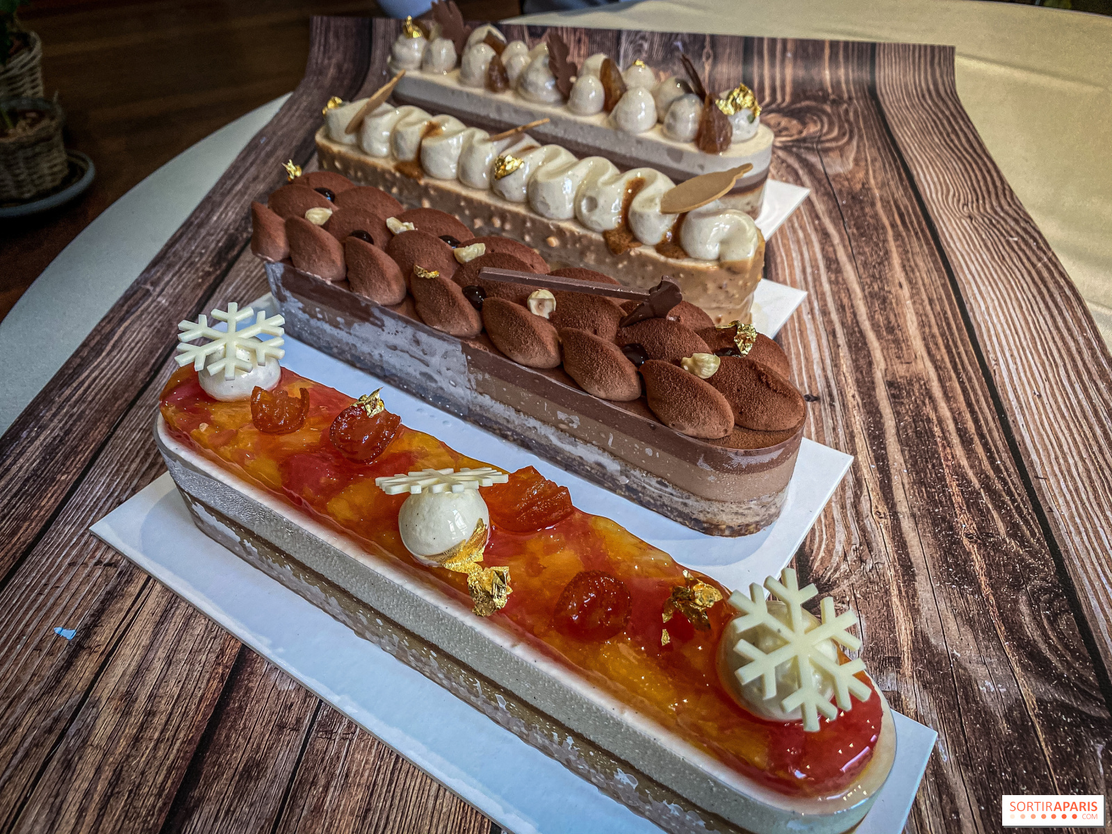 Yule Log And Christmas Creations By Dalloyau Sortiraparis Com