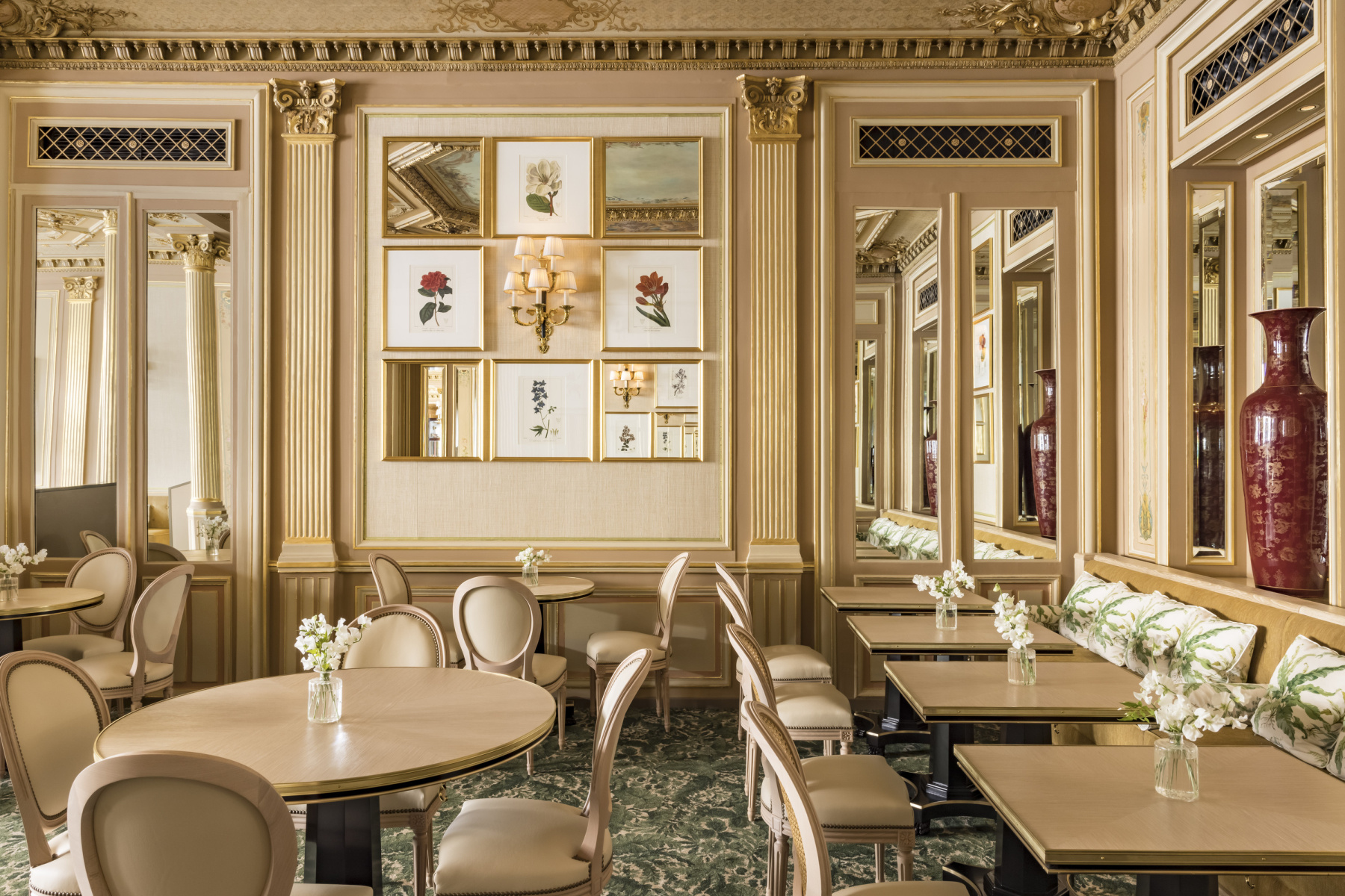 Le Cafe De La Paix A Modernized Parisian Legend Sortiraparis Com Le Cafe De La Paix A Modernized Parisian Legend Sortiraparis Com