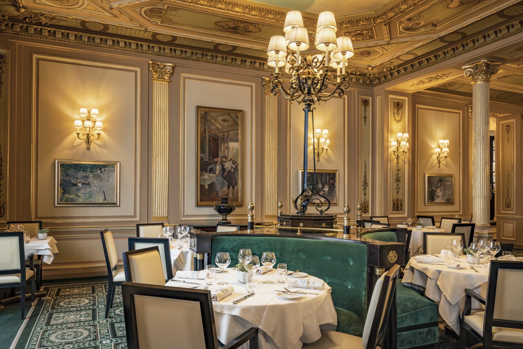 Le Cafe De La Paix A Modernized Parisian Legend Sortiraparis Com Le Cafe De La Paix A Modernized Parisian Legend Sortiraparis Com