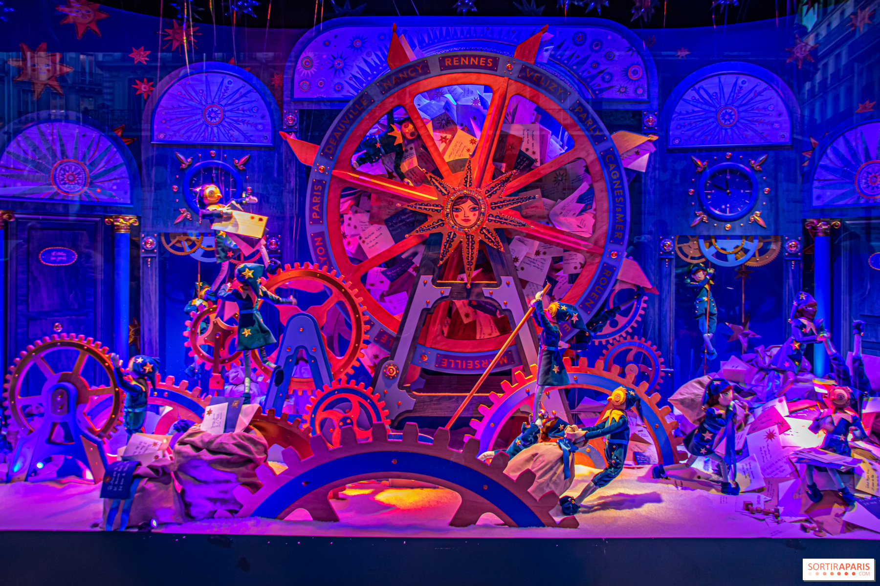 Printemps Paris Christmas Windows 2022 Printemps Haussmann's Christmas Windows Are Up: Pictures And Video -  Sortiraparis.com